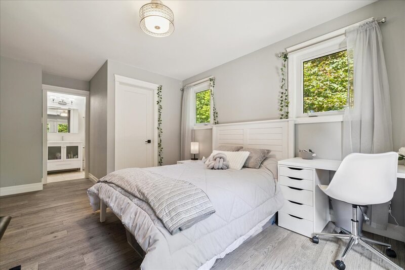 55 Mountain S, Grimsby
