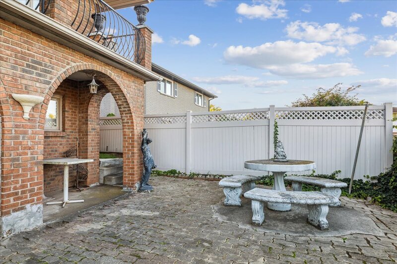 31 Palm Crt, Stoney Creek