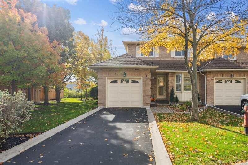 #5-15 Ellington Ave, Stoney Creek ON