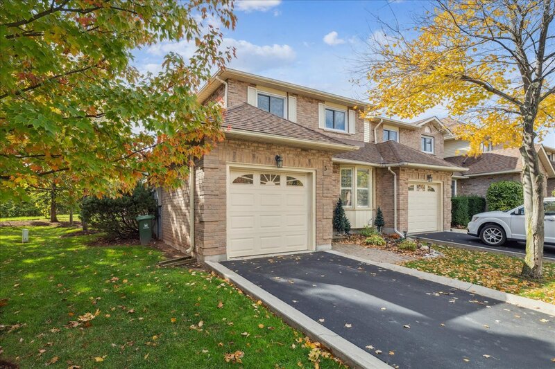 #5-15 Ellington Ave, Stoney Creek ON