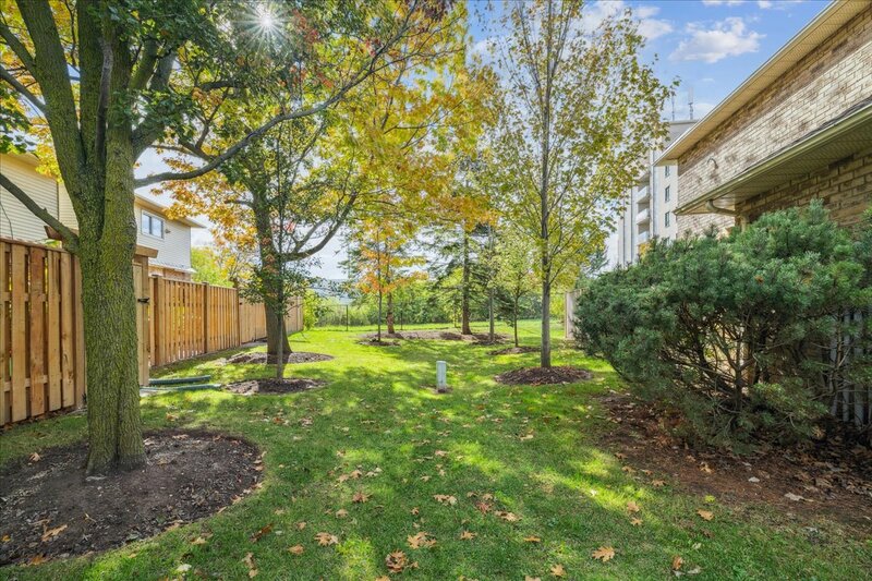 #5-15 Ellington Ave, Stoney Creek ON