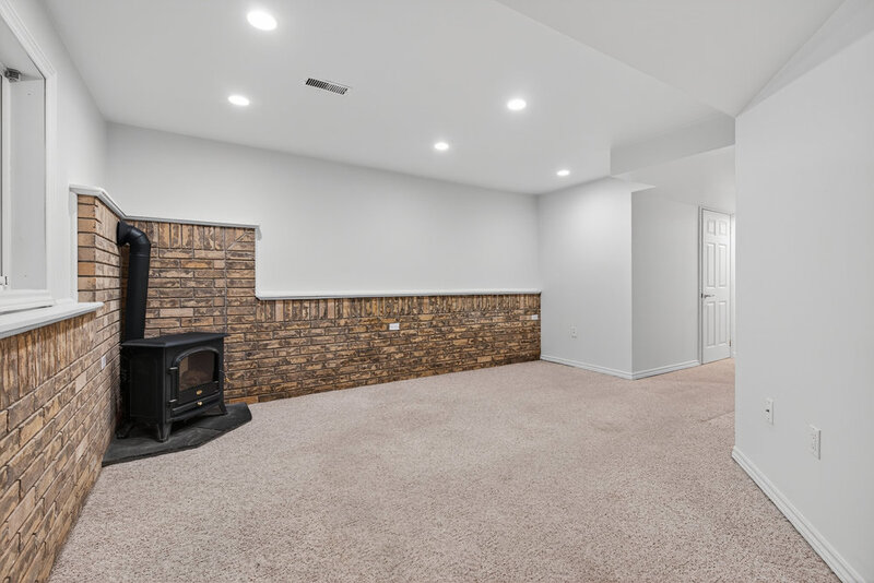 #37-76 Frances Ave, Stoney Creek