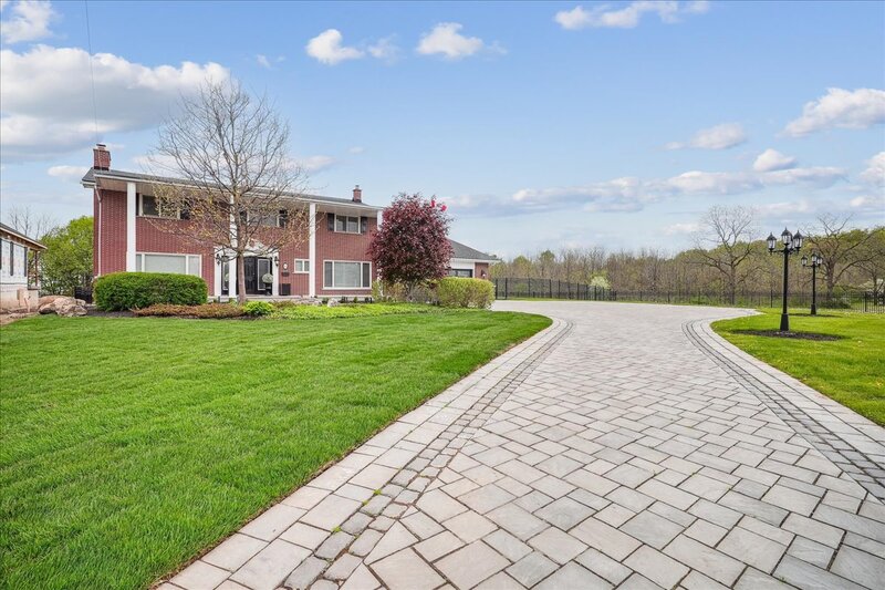 10 Azalea Ct, Hamilton