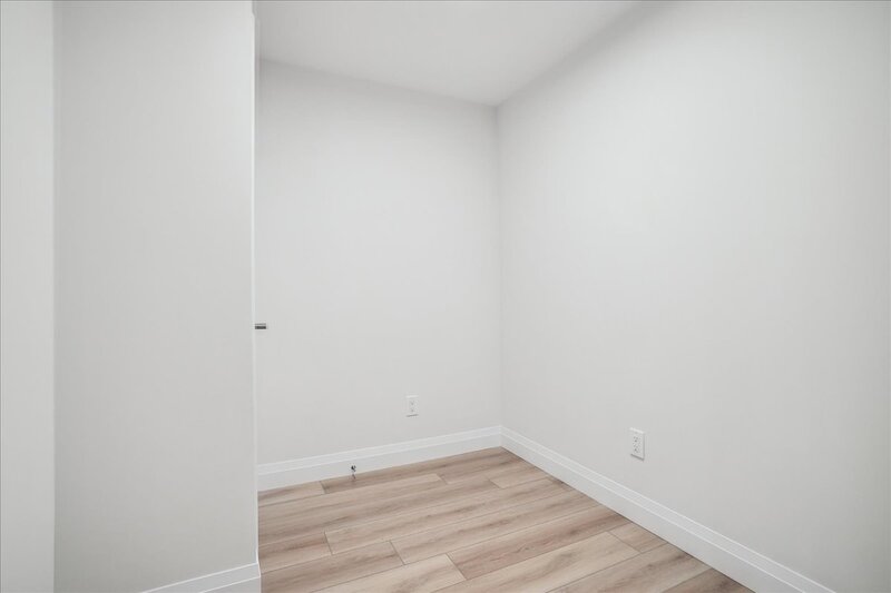 #124 - 153 Wilson St W, Ancaster