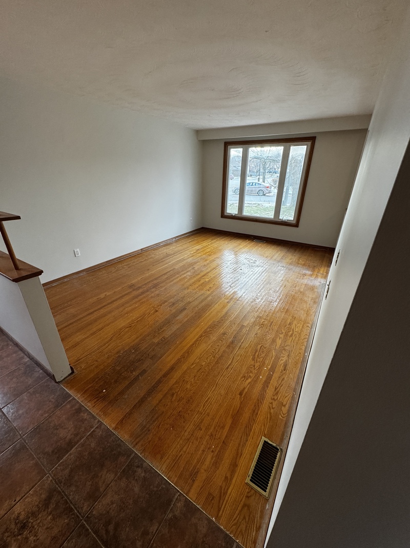 2 Country Club Dr, Hamilton ON