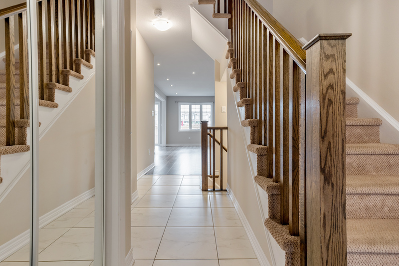 27 Waterview Ln, Grimsby