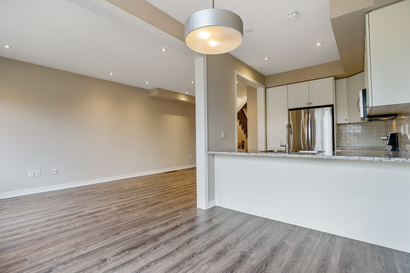 27 Waterview Ln, Grimsby