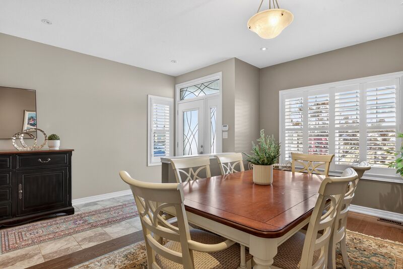 27 Black Walnut Cres, Ancaster ON