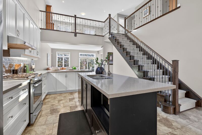 27 Black Walnut Cres, Ancaster ON