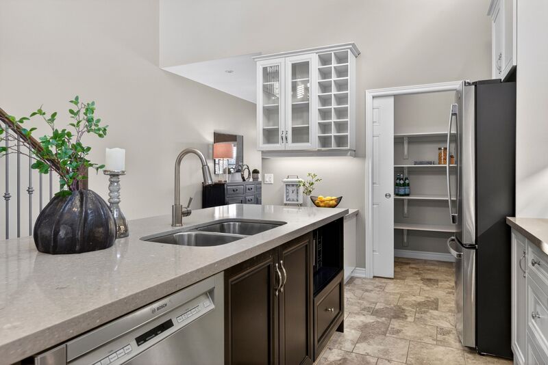 27 Black Walnut Cres, Ancaster ON