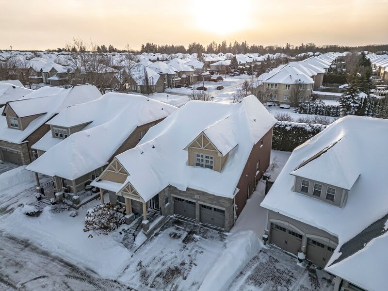 27 Black Walnut Cres, Ancaster ON