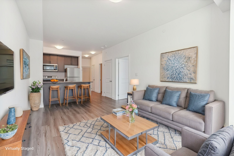 BEAUTIFUL 1 BED + DEN CONDO IN WATERDOWN!