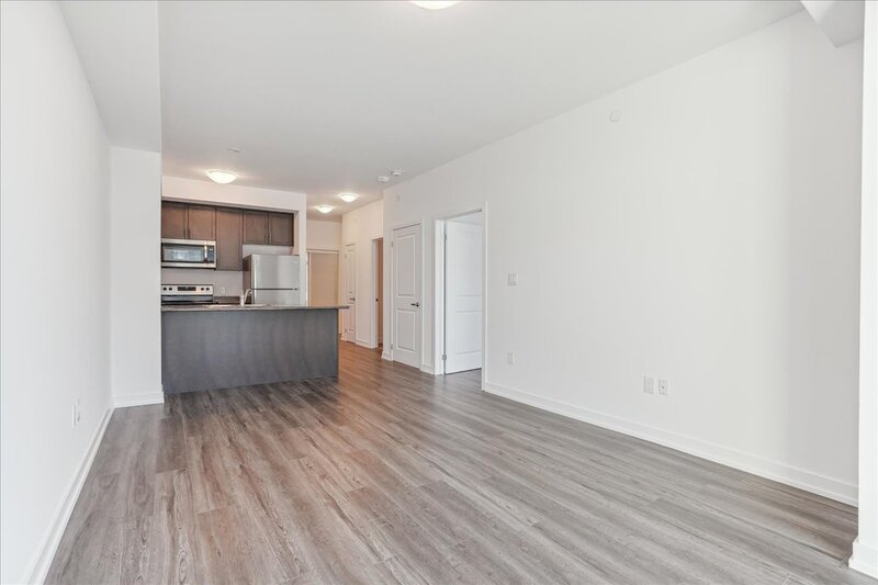 BEAUTIFUL 1 BED + DEN CONDO IN WATERDOWN!