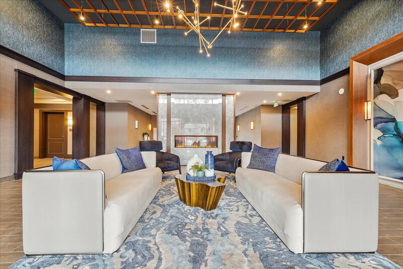 BEAUTIFUL 1 BED + DEN CONDO IN WATERDOWN!