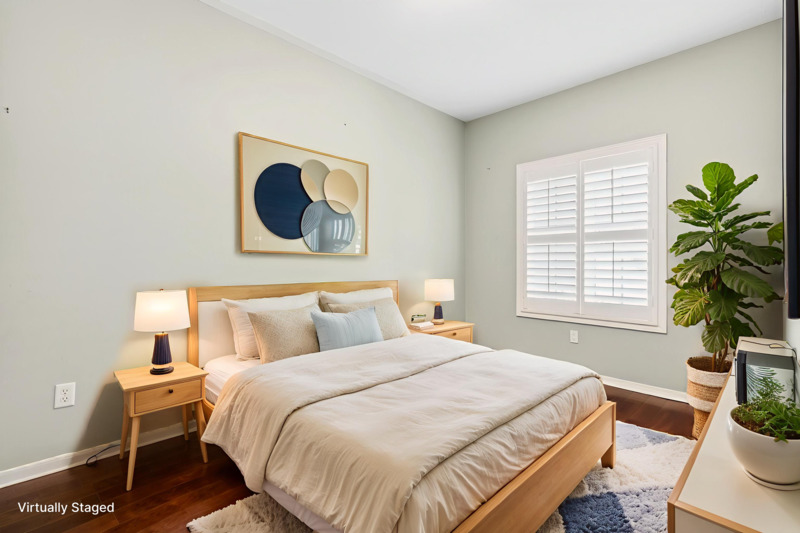 ATTCH'D BUNGALOW IN QUIET HAMILTON ADULT COMMUNITY!