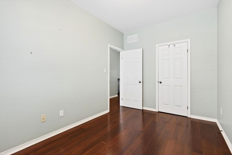 ATTCH'D BUNGALOW IN QUIET HAMILTON ADULT COMMUNITY!