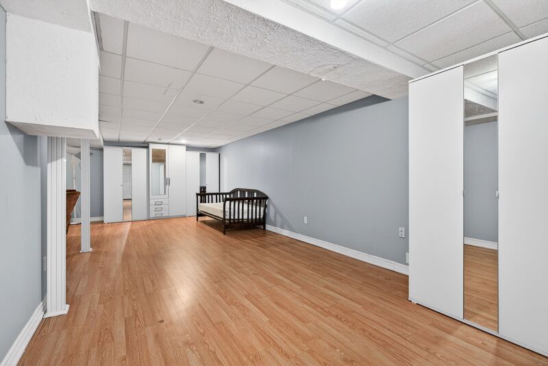 ATTCH'D BUNGALOW IN QUIET HAMILTON ADULT COMMUNITY!