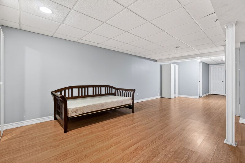 ATTCH'D BUNGALOW IN QUIET HAMILTON ADULT COMMUNITY!