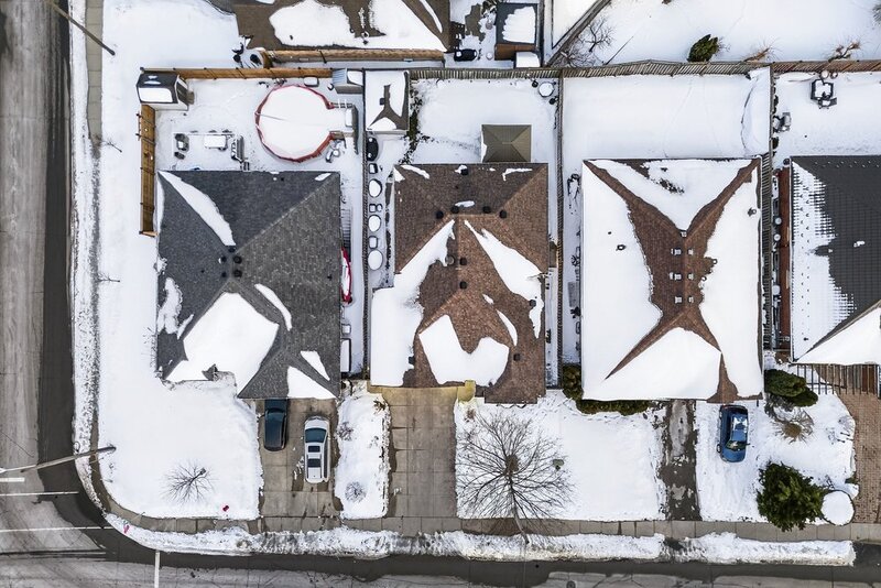 GREAT BACKSPLIT IN QUIET EAST HAMILTON LOCATION!