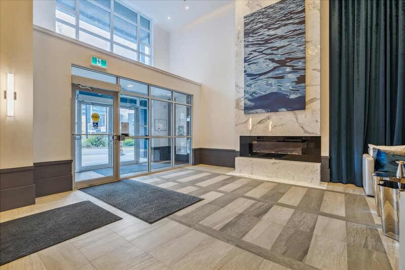 STUNNING WATERFRONT AQUABLU CONDO IN GRIMSBY!