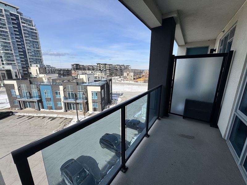 STUNNING WATERFRONT AQUABLU CONDO IN GRIMSBY!