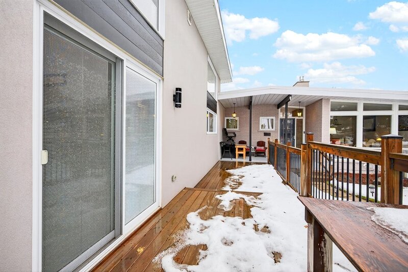 ONE OF A KIND BUNGALOW IN WELLAND!