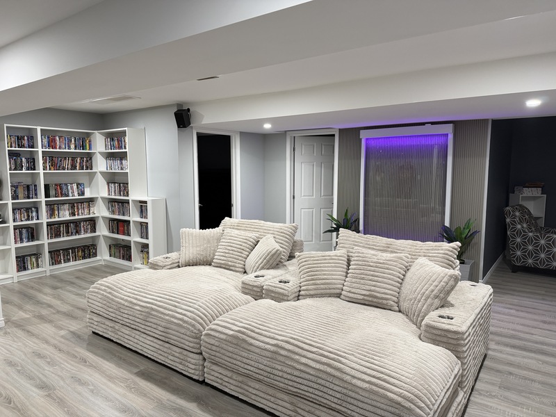 MODERN SPACIOUS OPEN CONCEPT BUNGALOW IN HAGERSVILLE!