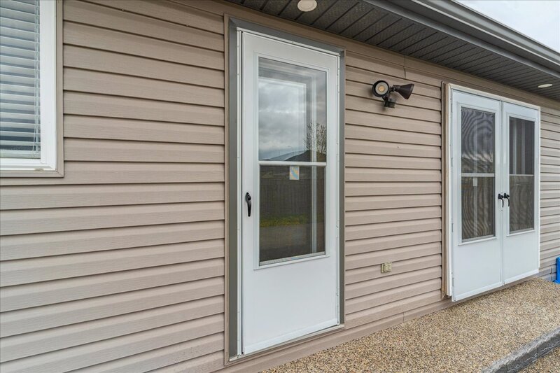 MODERN SPACIOUS OPEN CONCEPT BUNGALOW IN HAGERSVILLE!