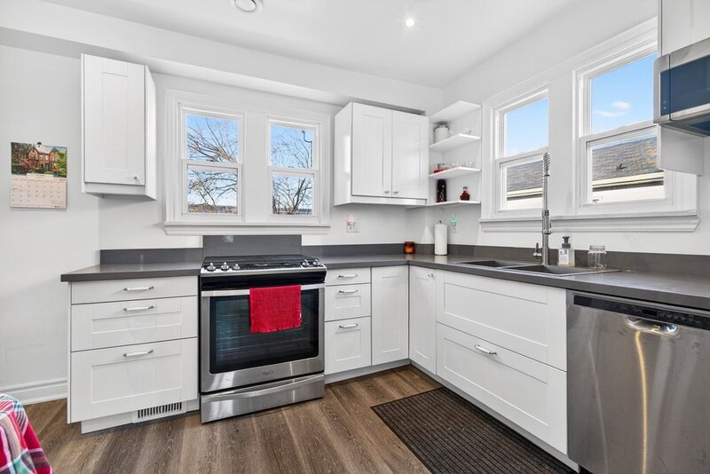 BEAUTIFULLY UPDATED HOME IN THE HEART OF EAST HAMILTON!