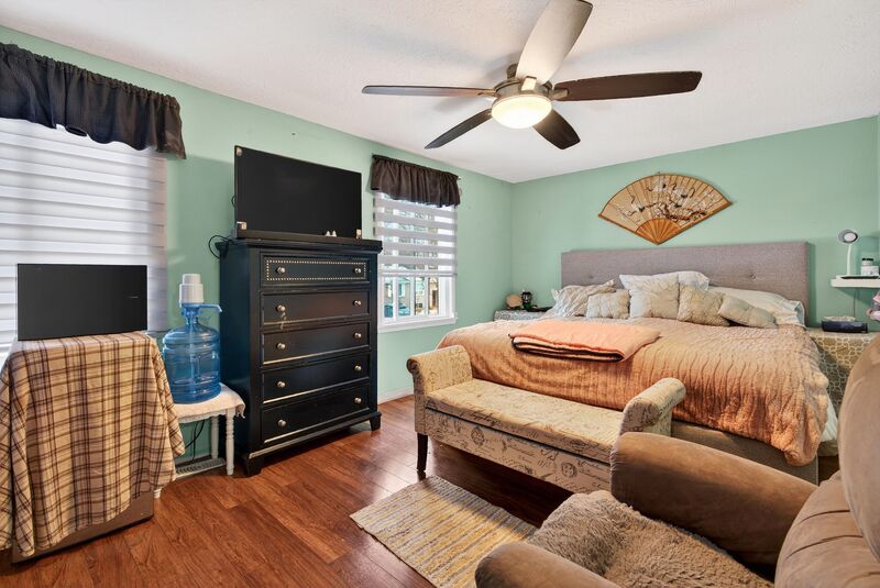 GREAT OPPORTUNITY IN THIS HAMILTON MOUNTAIN HOME!