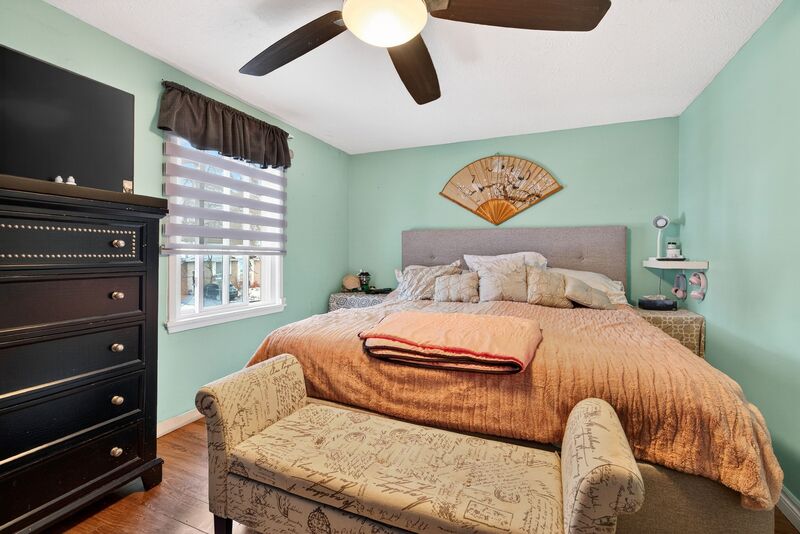 GREAT OPPORTUNITY IN THIS HAMILTON MOUNTAIN HOME!