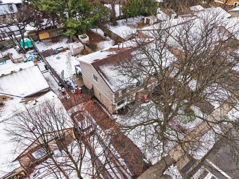 GREAT OPPORTUNITY IN THIS HAMILTON MOUNTAIN HOME!