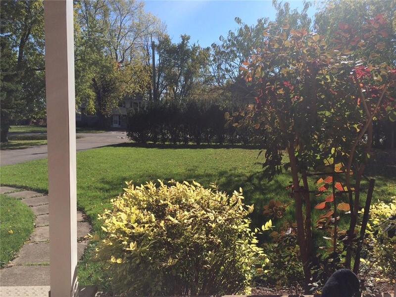 ONE OF A KIND BUNGALOW IN WELLAND!