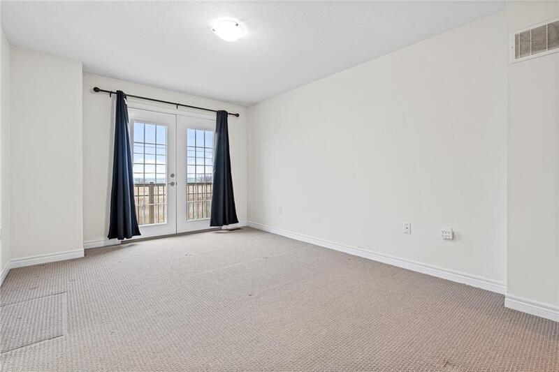 DESIRABLE 2-STRY TWN IN SOUGHT AFTER GRIMSBY ON-THE-LAKE