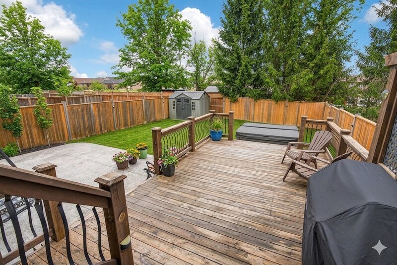 AMAZING FINISHES IN THIS WELLAND BUNGALOW!