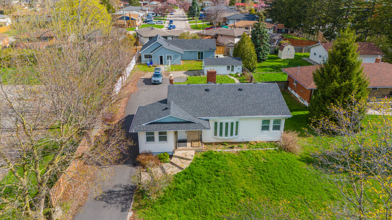 INVESTMENT OPPORTUNITY IN 3 UNIT MULTI-PLEX!