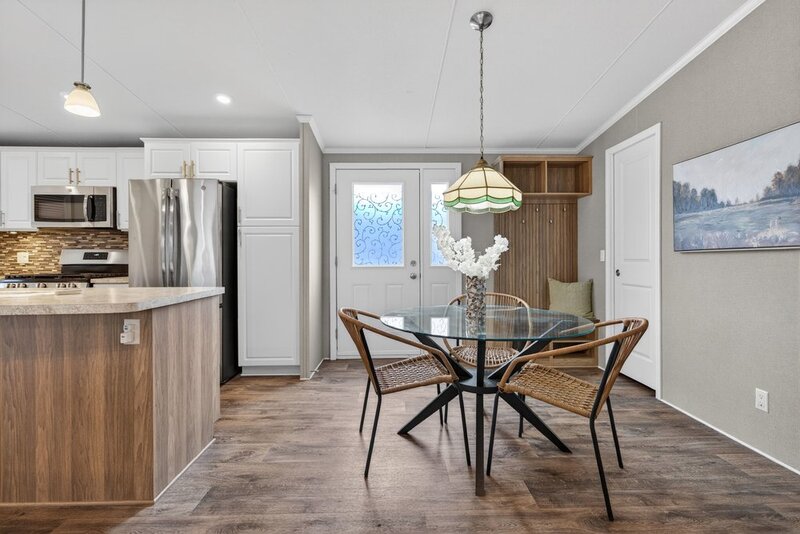 LOW MAINTENANCE LIVING IN THIS GREAT BURLINGTON COMMUNITY!