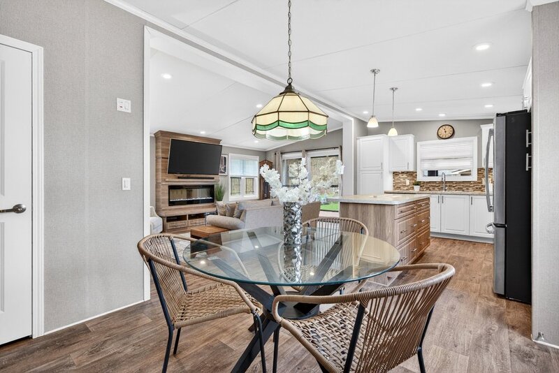 LOW MAINTENANCE LIVING IN THIS GREAT BURLINGTON COMMUNITY!