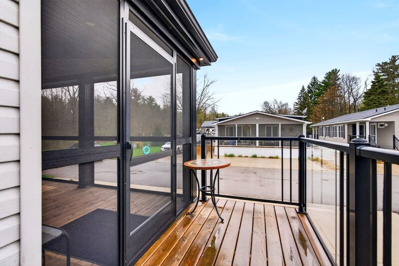 LOW MAINTENANCE LIVING IN THIS GREAT BURLINGTON COMMUNITY!