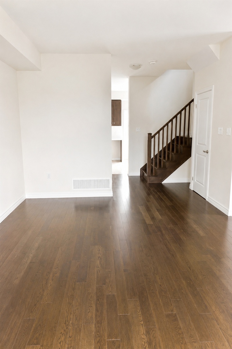 BEAUTIFULLY MAINTAINED END-UNIT TOWNHOME IN ANCASTER!