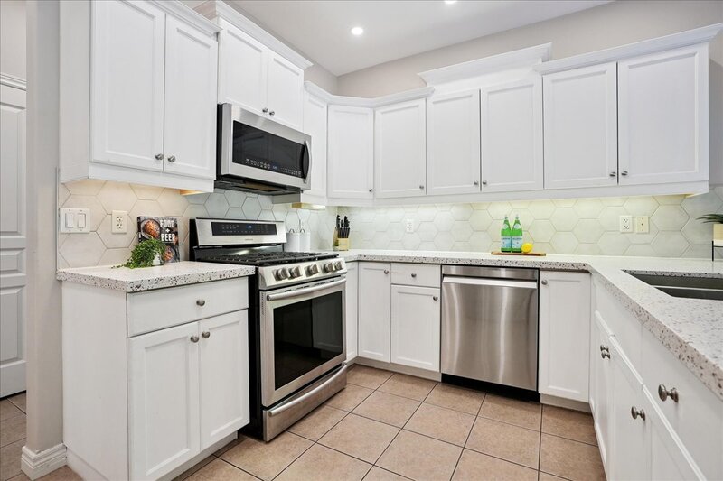 AMAZING WEST GRIMSBY HOME WITH INGROUND POOL!
