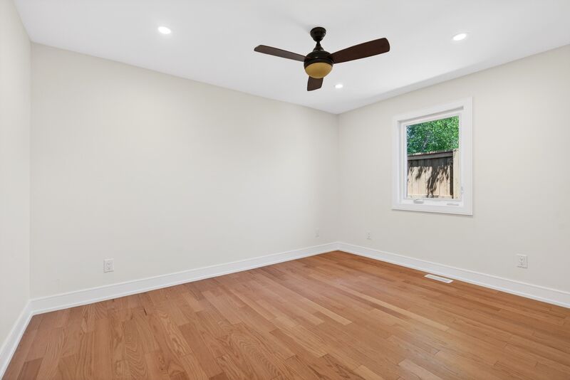 GREAT OPPORTUNITY TO RENT A MAIN FLOOR UNIT IN STONEY CREEK!