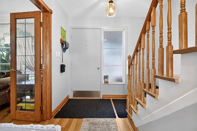 2 STOREY HOME WITH BACKYARD OASIS IN BURLINGTON