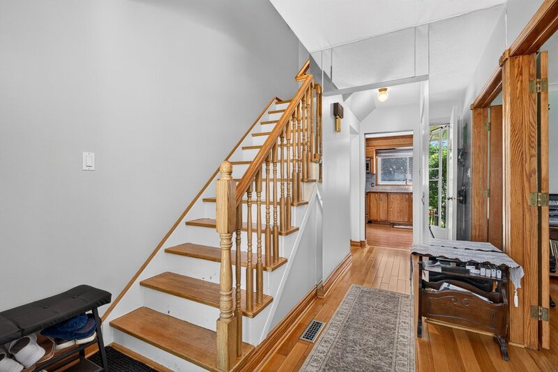 2 STOREY HOME WITH BACKYARD OASIS IN BURLINGTON