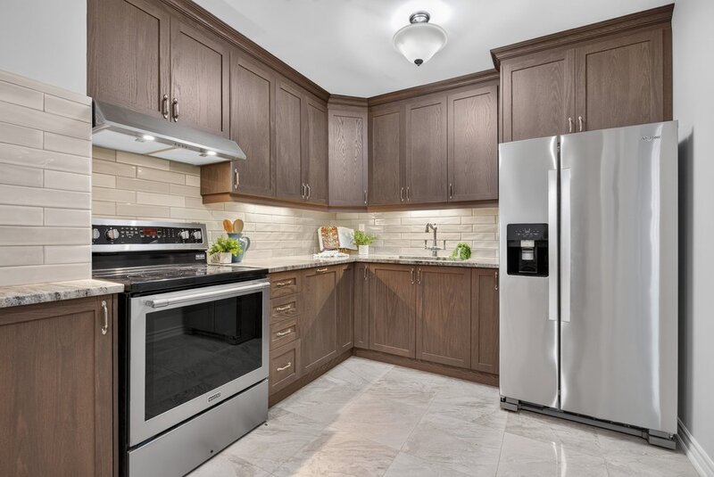 Affordable Semi-Detached Home in sought-after Stoney Creek neighbourhood!