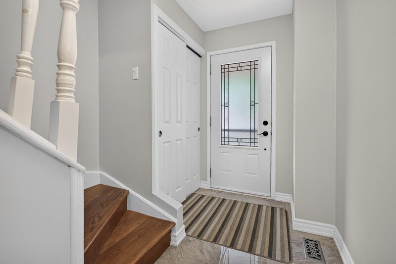 Affordable Semi-Detached Home in sought-after Stoney Creek neighbourhood!