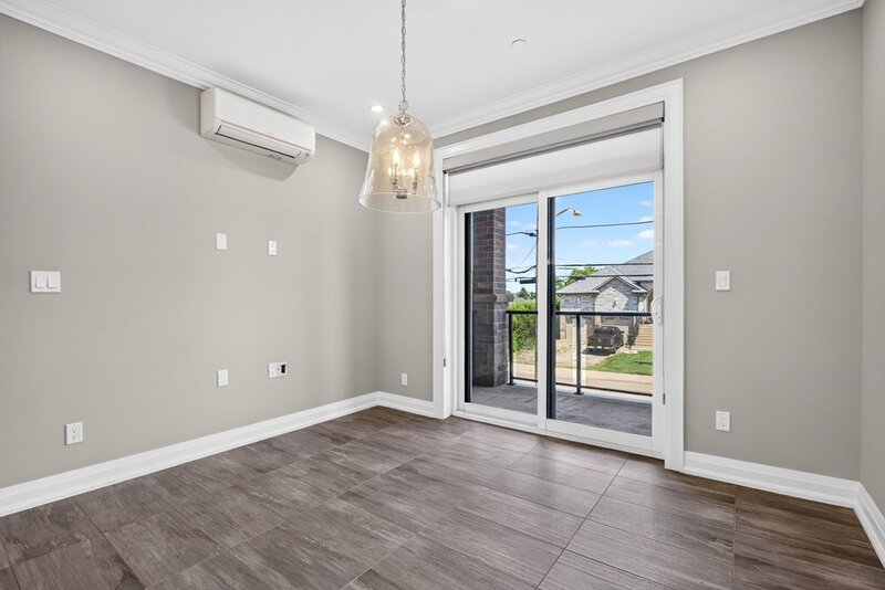 GREAT CONDO UNIT IN PRIME STONEY CREEK LOCATION!