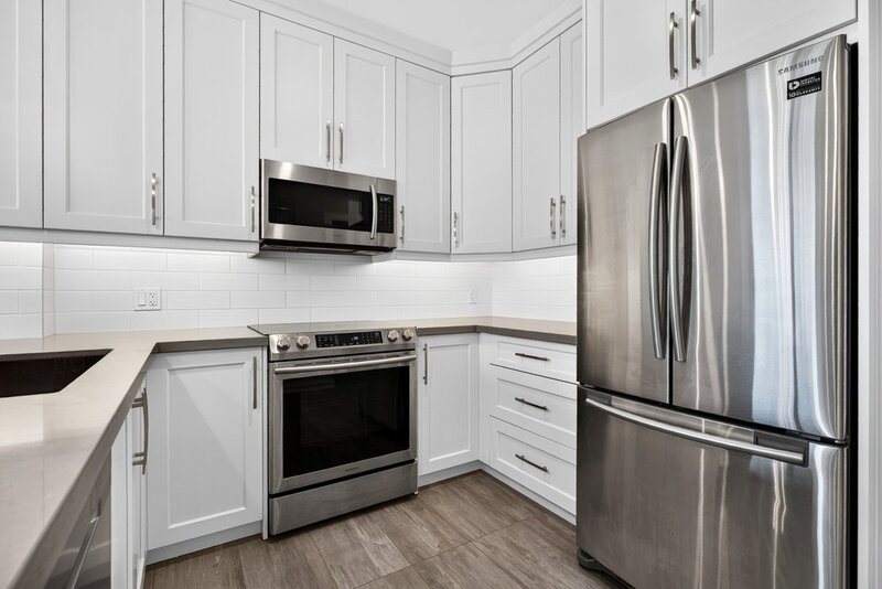 GREAT CONDO UNIT IN PRIME STONEY CREEK LOCATION!