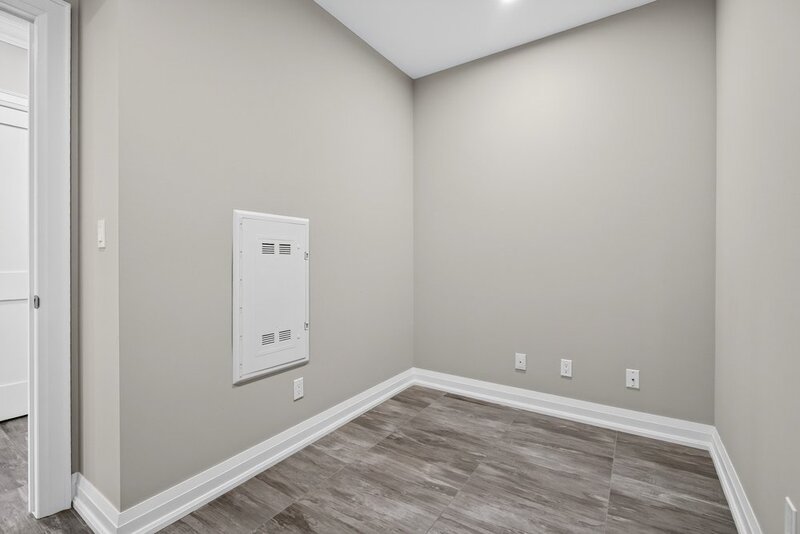GREAT CONDO UNIT IN PRIME STONEY CREEK LOCATION!