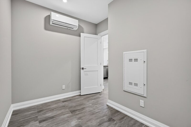 GREAT CONDO UNIT IN PRIME STONEY CREEK LOCATION!